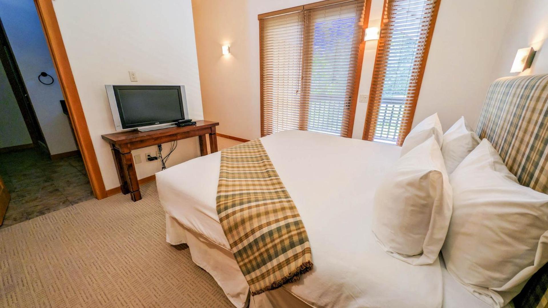 Lush Mountain Accommodations Golden Rom bilde