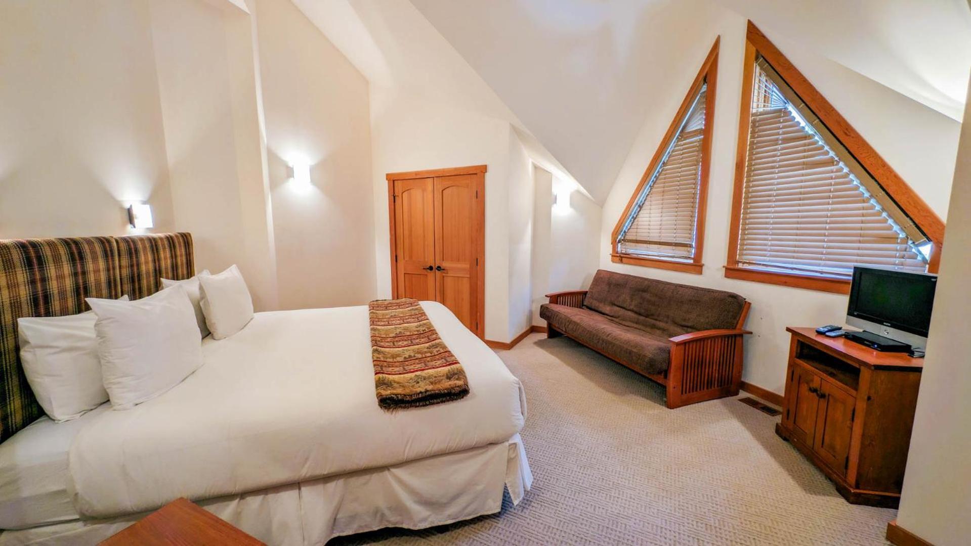 Lush Mountain Accommodations Golden Rom bilde
