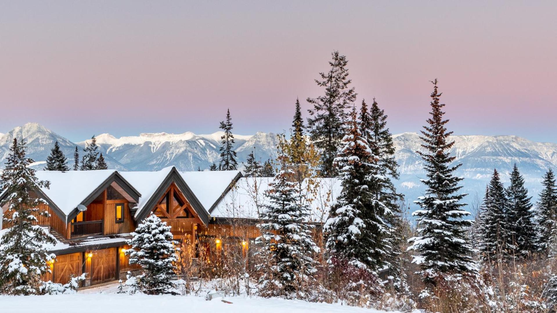 Lush Mountain Accommodations Golden Eksteriør bilde