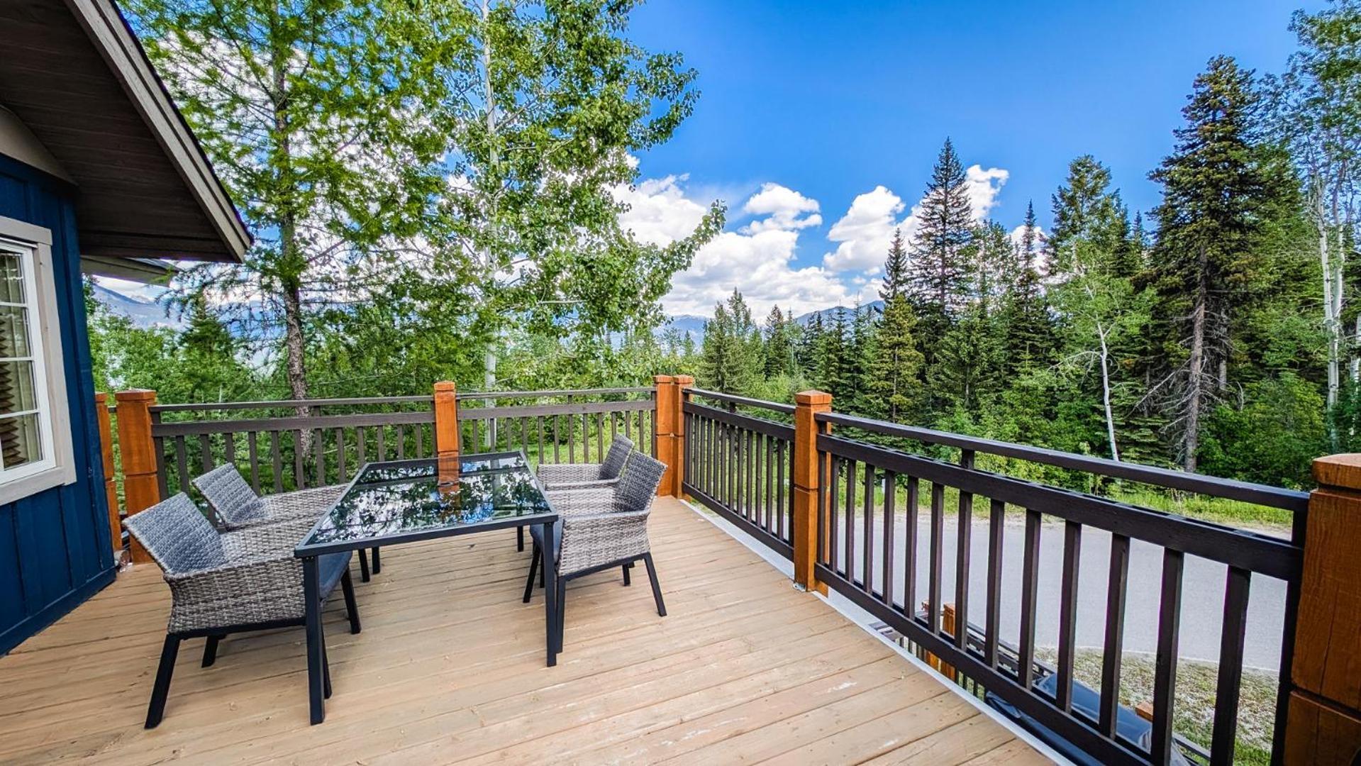 Lush Mountain Accommodations Golden Rom bilde